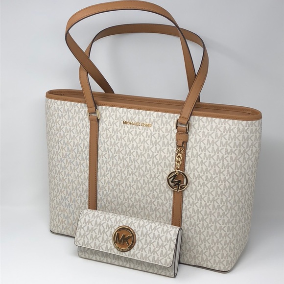 Michael Kors Handbags - NWT Michael Kors bundle of 2 Sady bag+Wallet